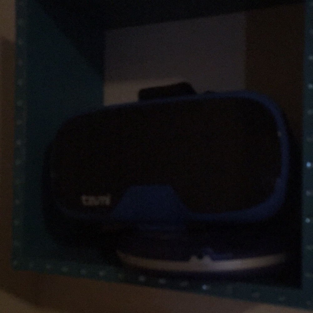 Stuff - Picture 6 of 8